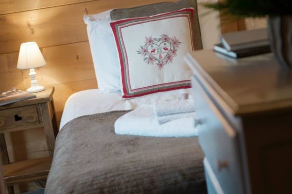 Bed & table fb